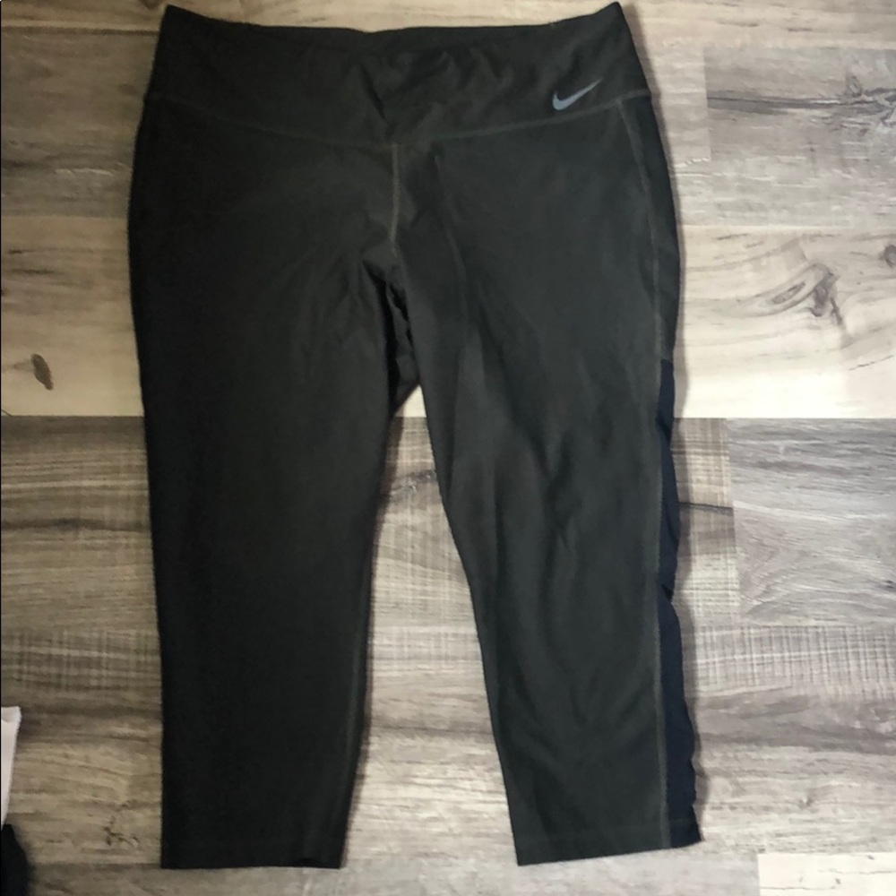Nike leggings